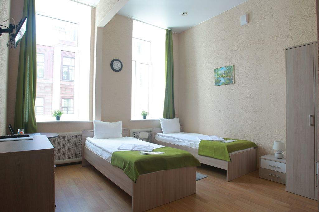 Двухместный номер с 2 отдельными кроватями бюджетный с общей ванной комнатой