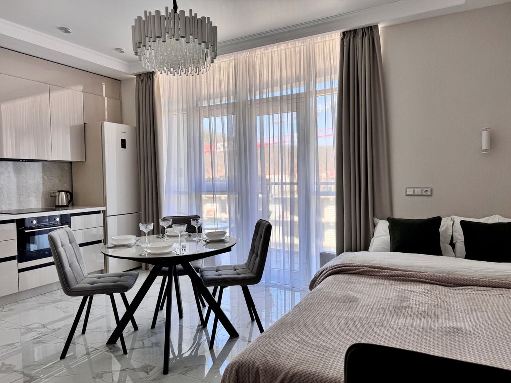 Трёхместный Студия с балконом на троих на 15 этаже