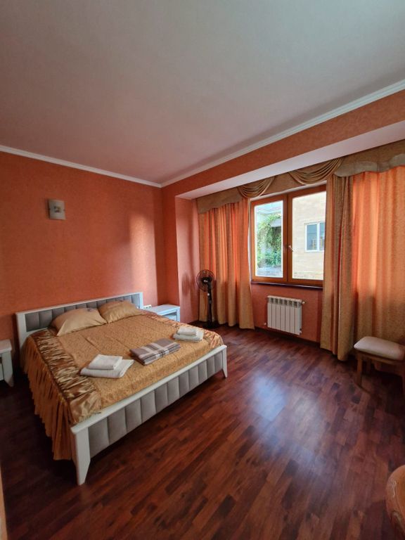 Семейный номер трёхкомнатный с кухней