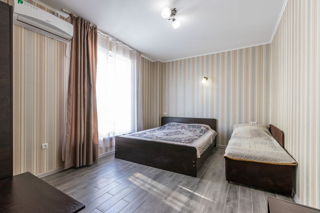 Семейный номер пятиместный двухкомнатный комфорт с балконом