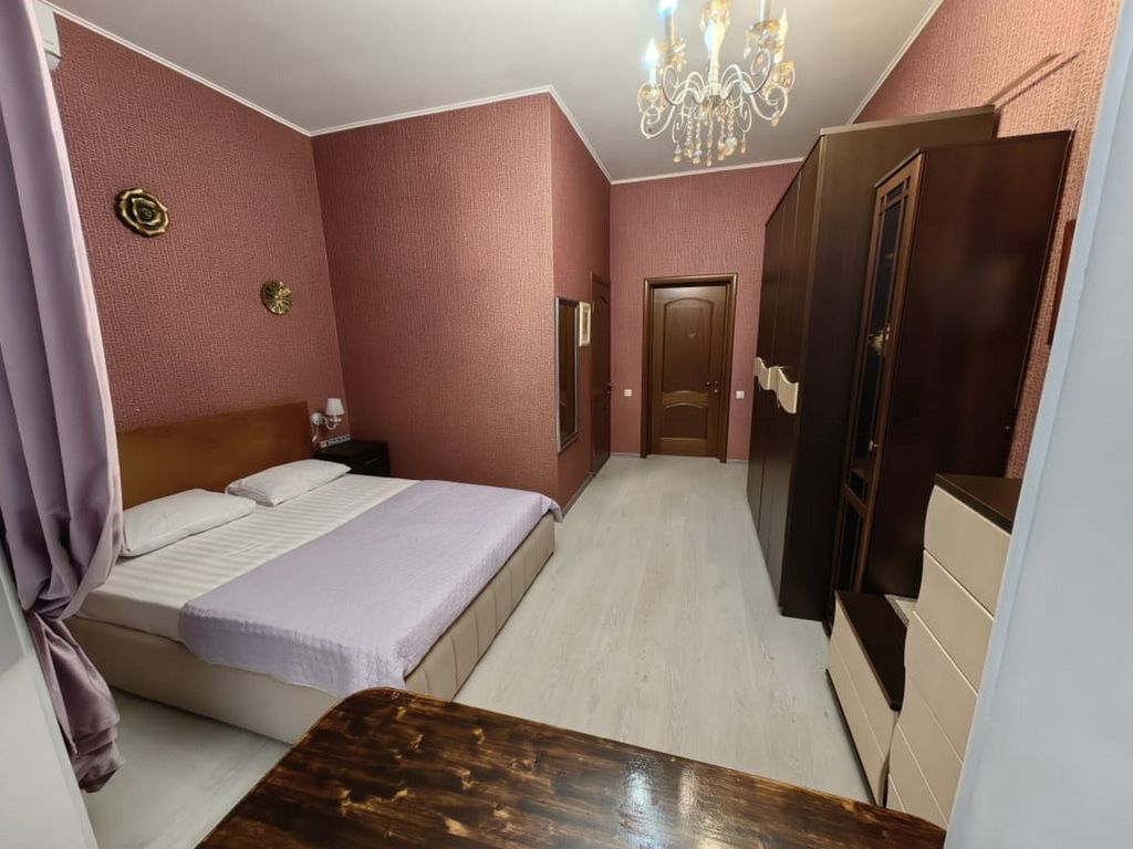 Четырёхместный номер люкс с лоджией