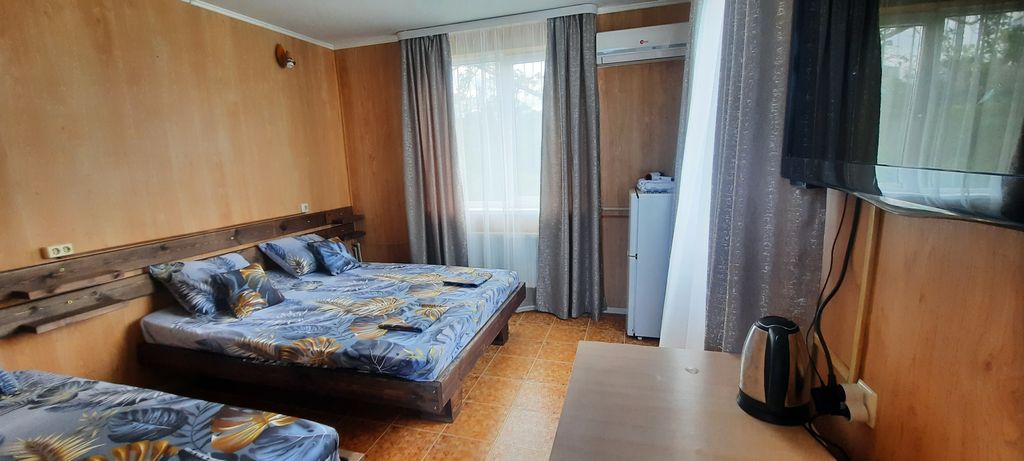 Трёхместный номер стандарт с видом на море