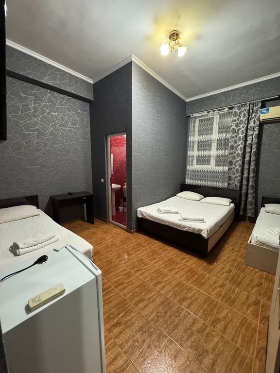 Четырёхместный номер эконом на 1 этаже