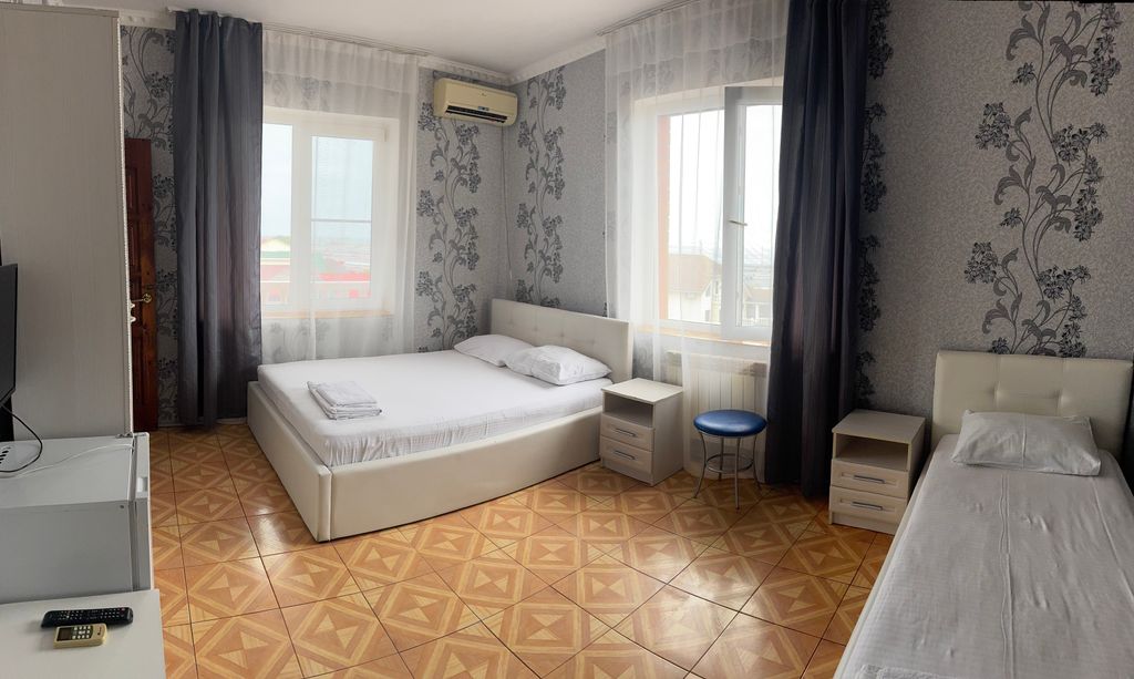 Трёхместный номер Комфорт