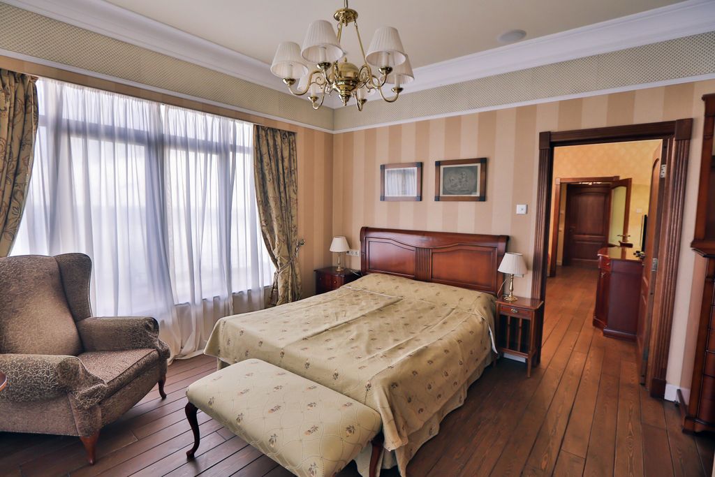 Четырёхместный номер люкс с видом на море