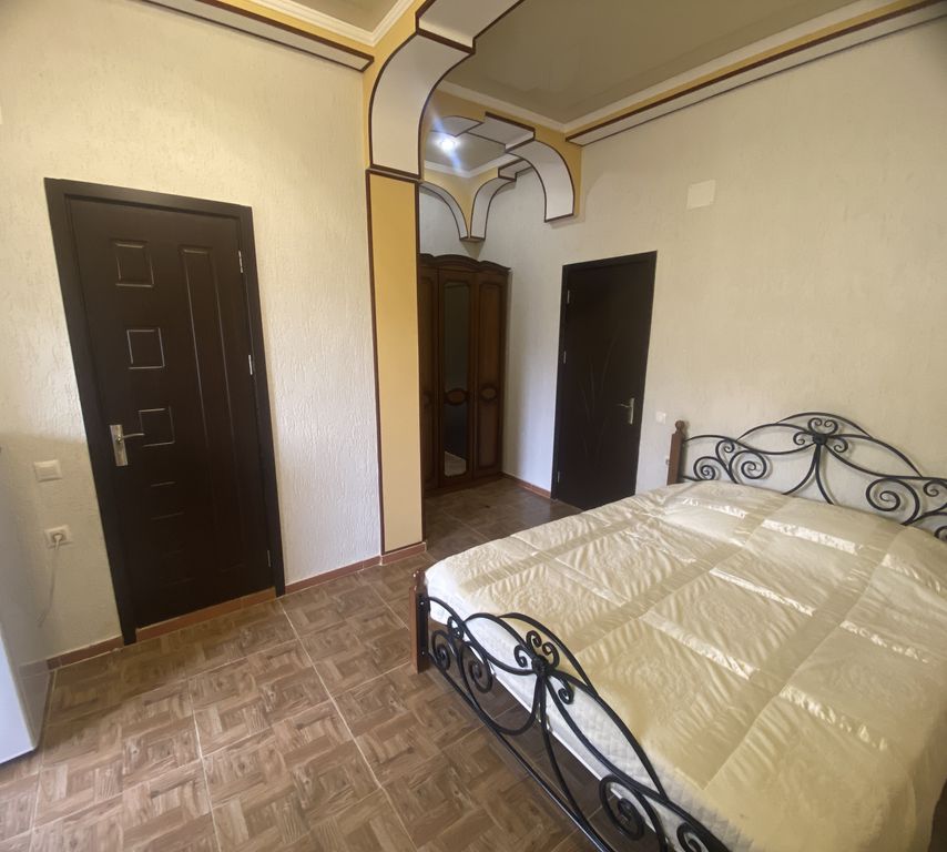 Четырёхместный номер люкс с видом на горы