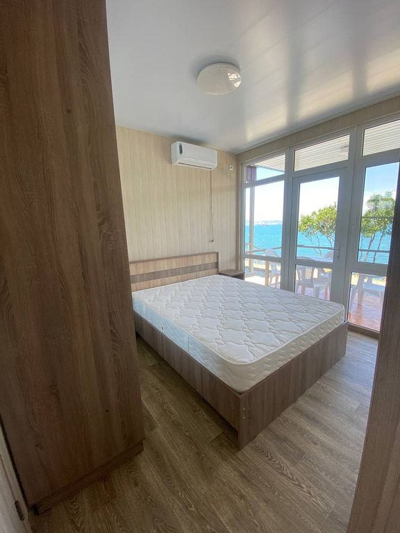 Четырёхместный номер люкс с видом на море (2 линия)