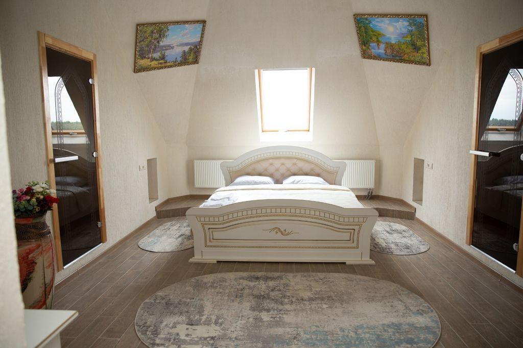 Двухместный номер с 1 кроватью улучшенный люкс Пирамида с кроватью размера king-size