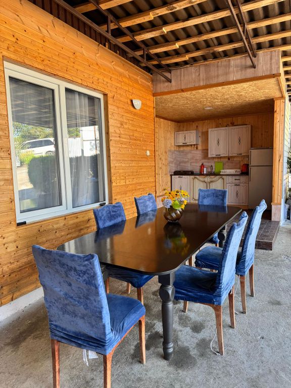 Дом с кухней