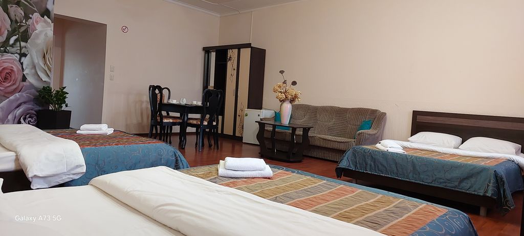 Семейный номер улучшенный раздельные кровати