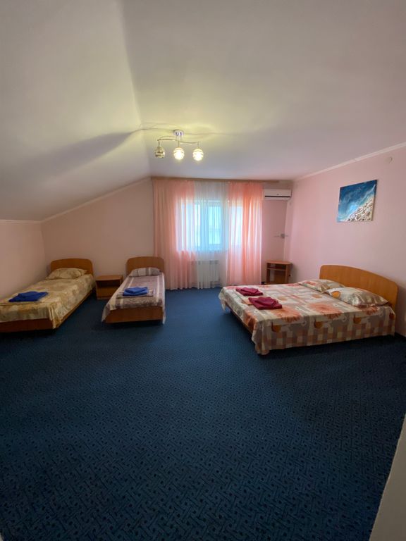 Четырёхместный номер стандарт