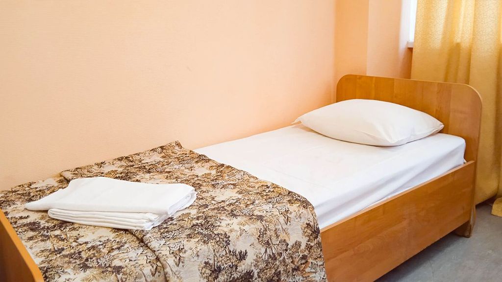 Двухместный номер с 2 отдельными кроватями эконом без санузла