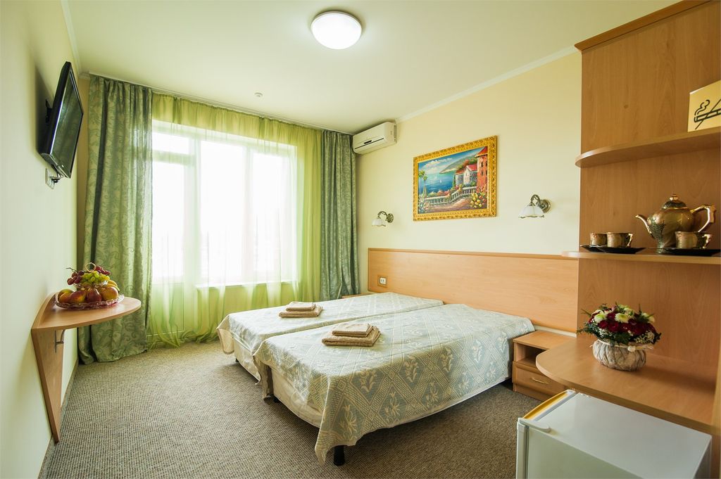 Семейный номер с видом на море