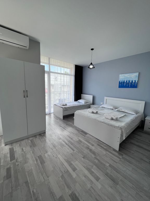 Трёхместный номер 3 floor - 1, 2