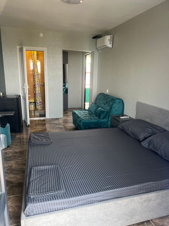 Трёхместный номер стандарт с видом на море