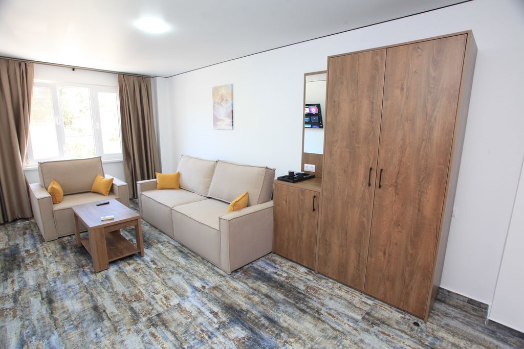 Семейный номер улучшенный с видом на горы