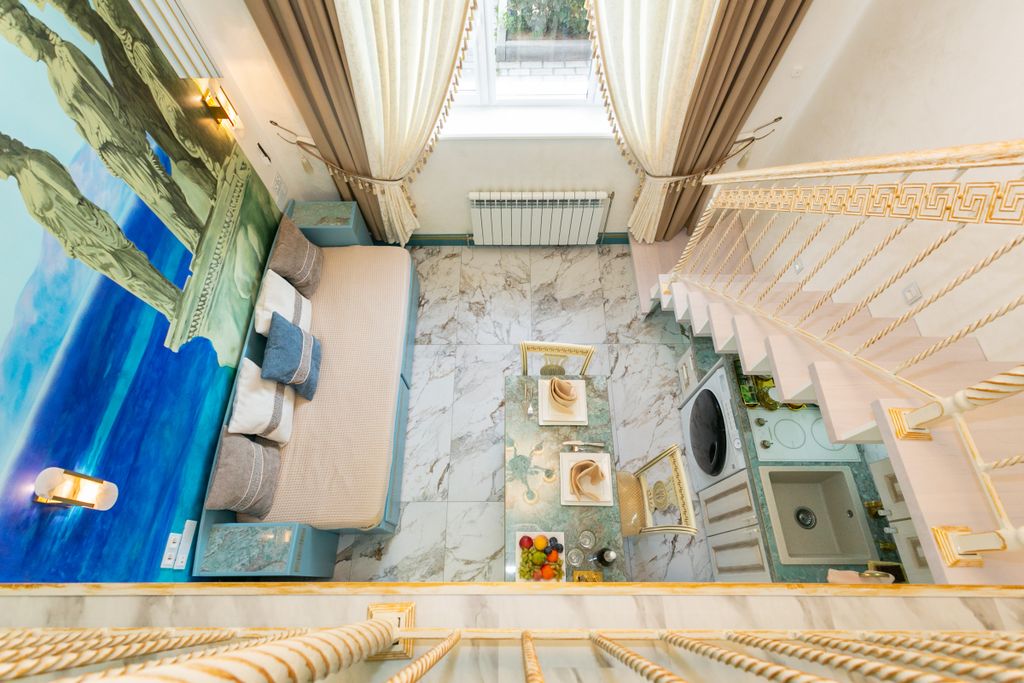 Апартаменты Двухуровневый в античном греческом стиле