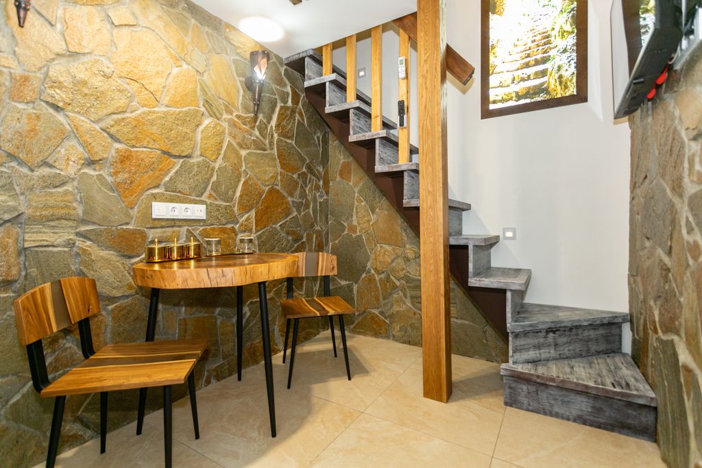 Двухместный номер с 1 кроватью двухуровневый в стиле греческой Спарты без окна