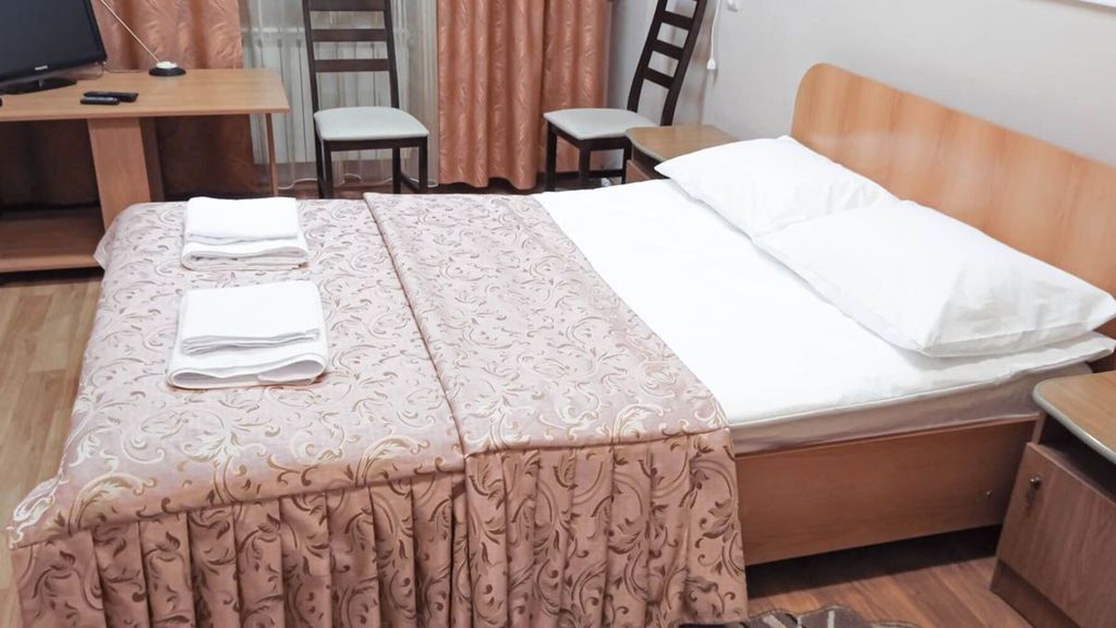 Двухместный номер с 1 кроватью Эконом (без с/у)