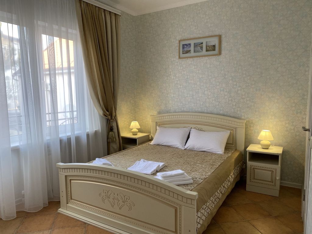 Двухместный номер с 1 кроватью 2-х местный номер с балконом