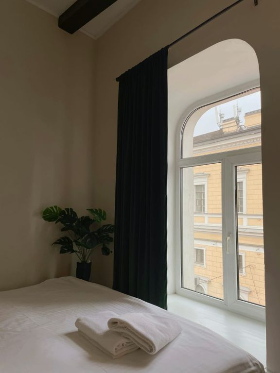 Двухместный номер с 1 кроватью Люкс с окнами на Гончарную улицу