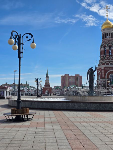 Вид на дом с набережной 