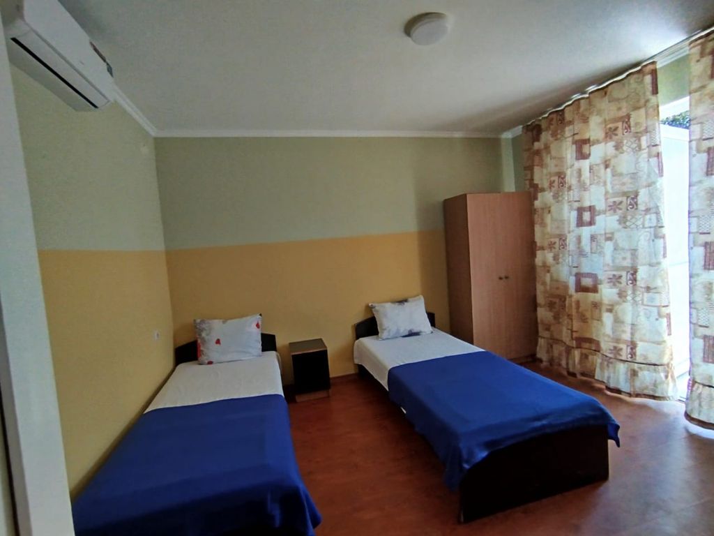 Двухместный номер с 2 отдельными кроватями Стандартный номер с двумя или тремя кроватями