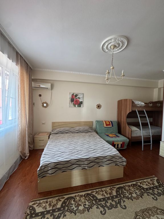 Четырёхместный номер с видом на парк