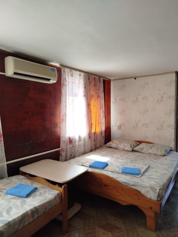 Семейный номер 5-местный с удобствами