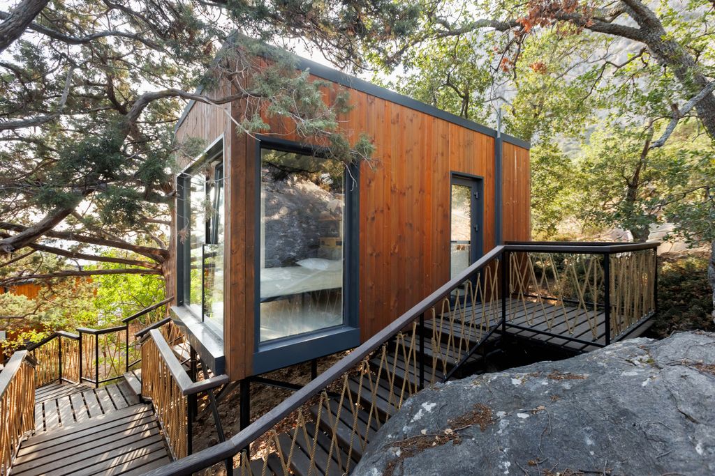 Эко-дом с террасой и двумя раздельными кроватями