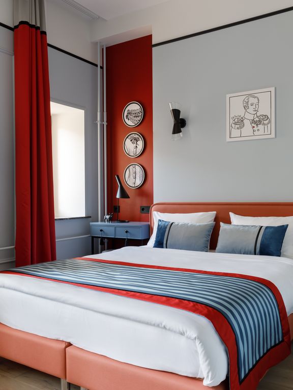 Двухместный номер с 1 кроватью комфорт с диваном с 1 кроватью