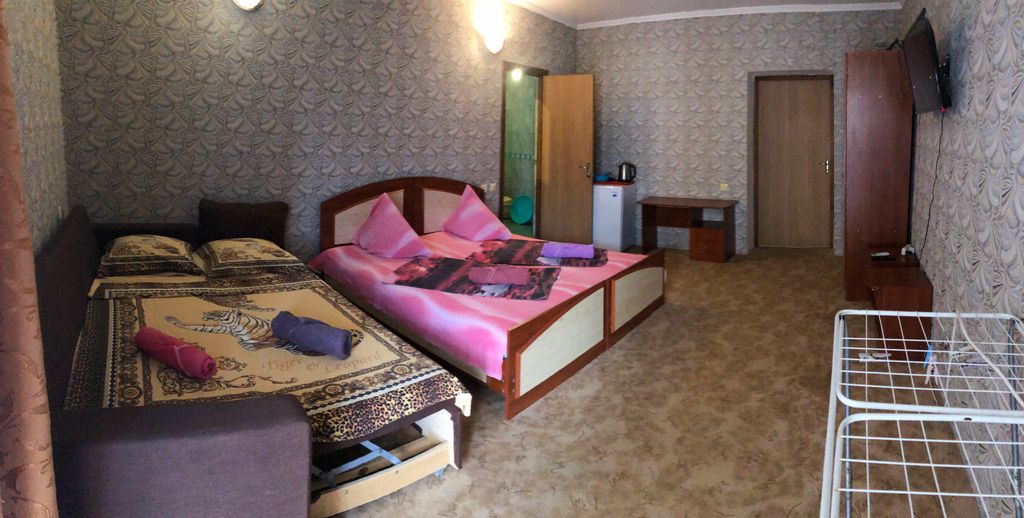 Четырёхместный номер с кондиционером