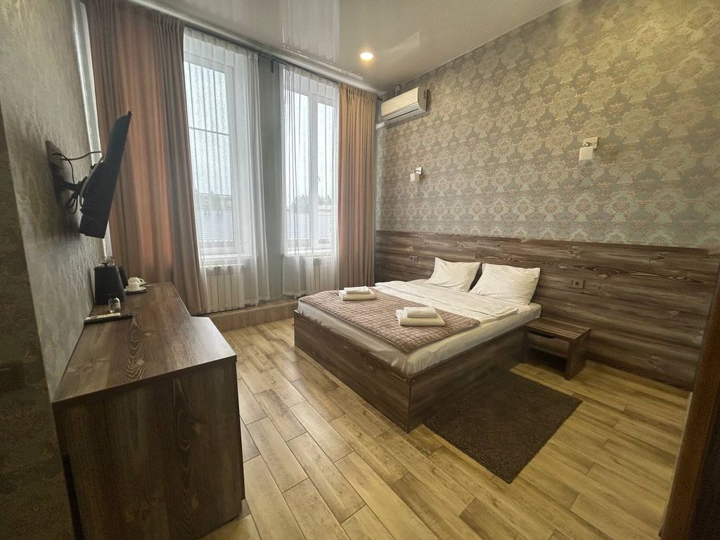 Двухместный номер с 1 кроватью комфорт с большой кроватью №4