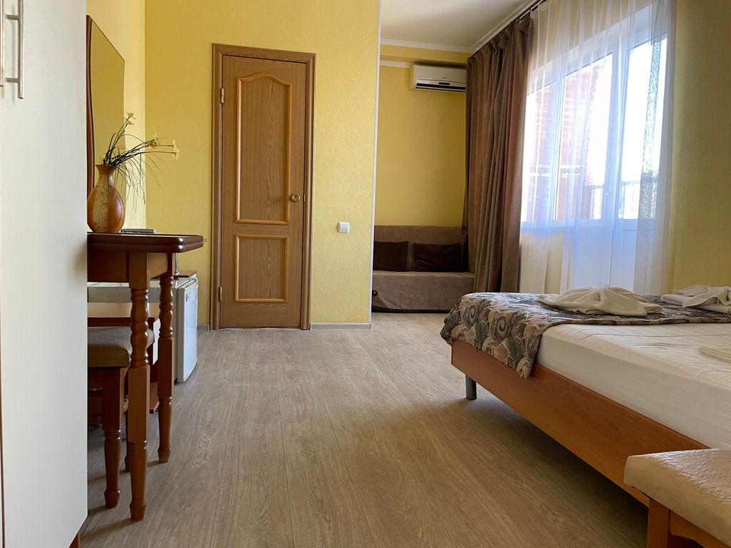 Двухместный номер с 1 кроватью с удобитвами и балконом