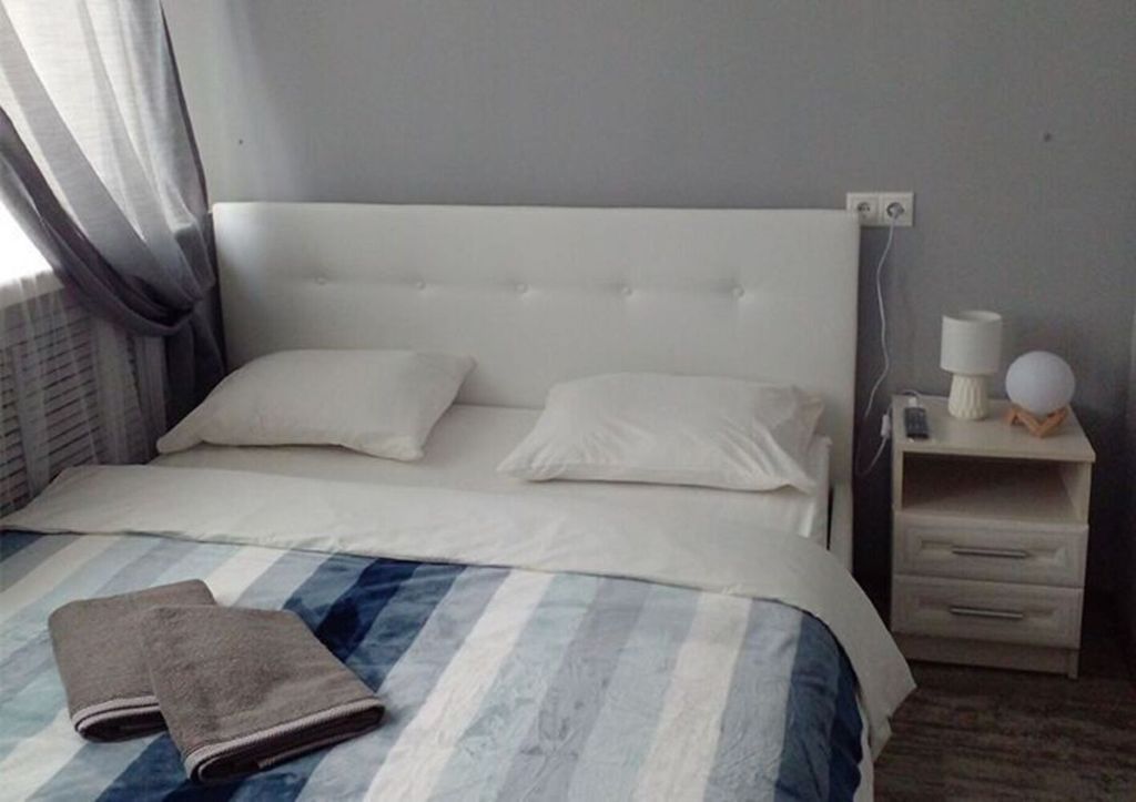 Двухместный номер с 1 кроватью эконом без удобств