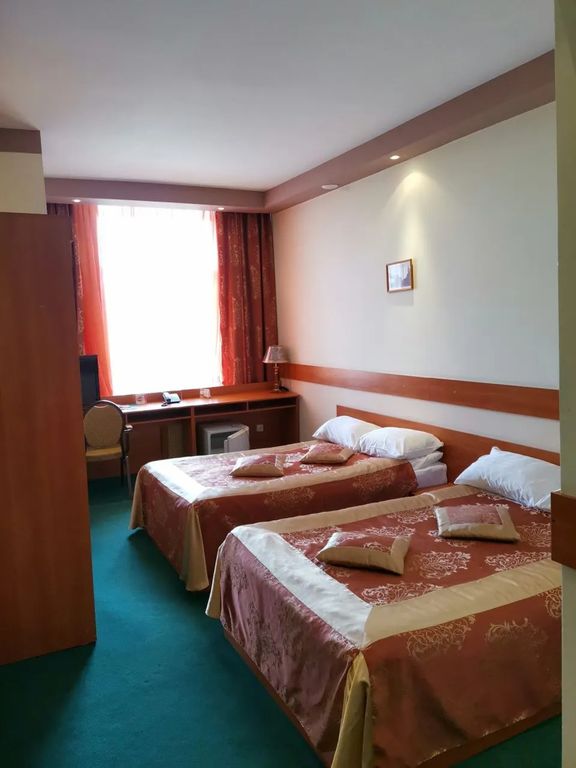 Двухместный номер с 2 отдельными кроватями бизнес-класс с двумя полутороспальными кроватями