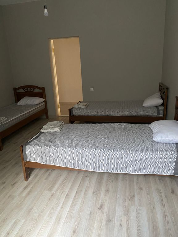 Трёхместный номер Номер у скалы