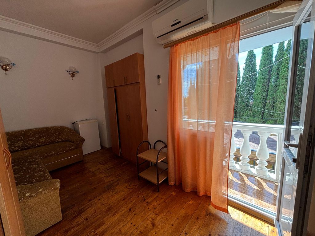 Четырёхместный номер двухкомнатный люкс