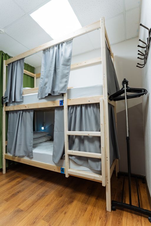 Многоместный мужской номер 4- местный общий номер (нижние места)