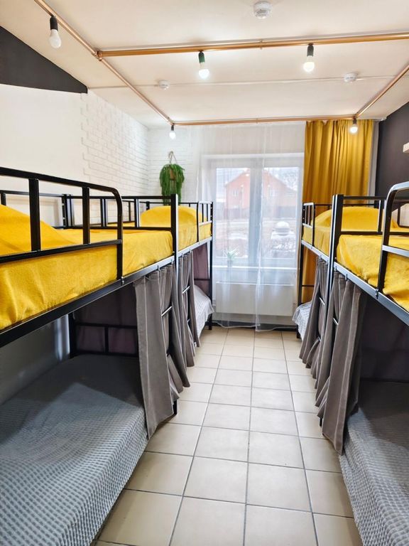 Многоместный женский номер эконом (душ/туалет общий)