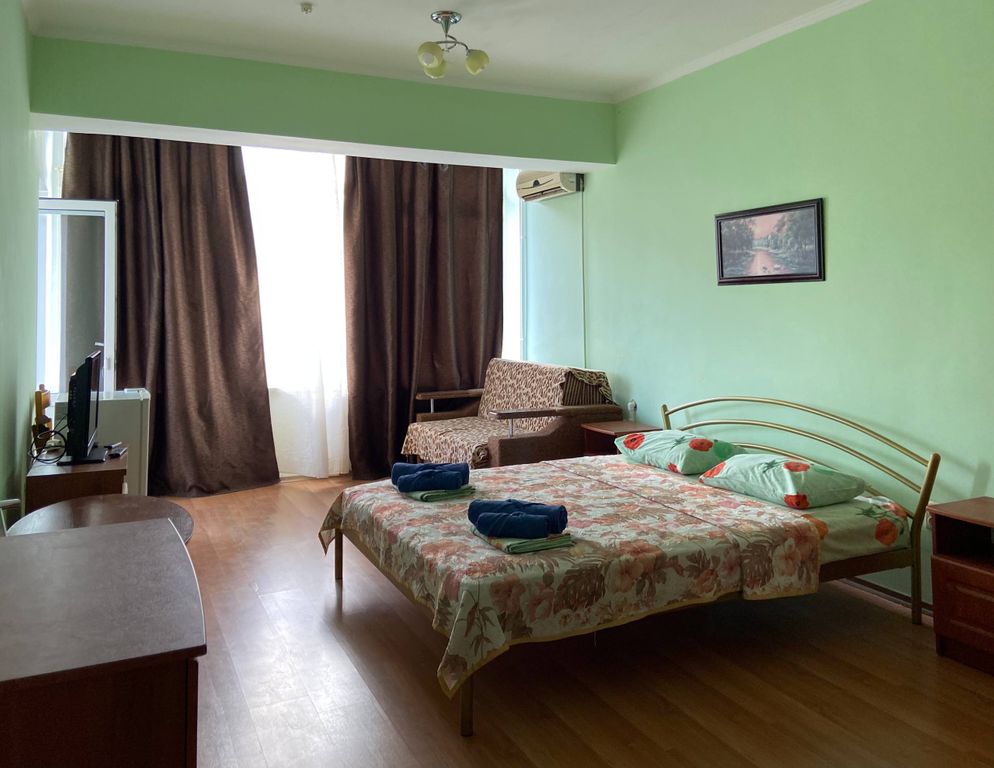 Двухместный номер с 1 кроватью Стандарт+