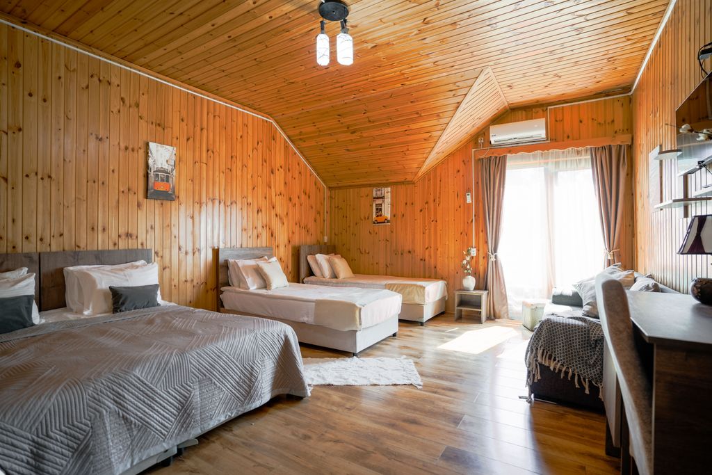 Семейный номер ECO Family 1 bedroom with french balcony