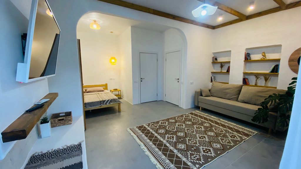 Четырёхместный номер улучшенный с видом на горы