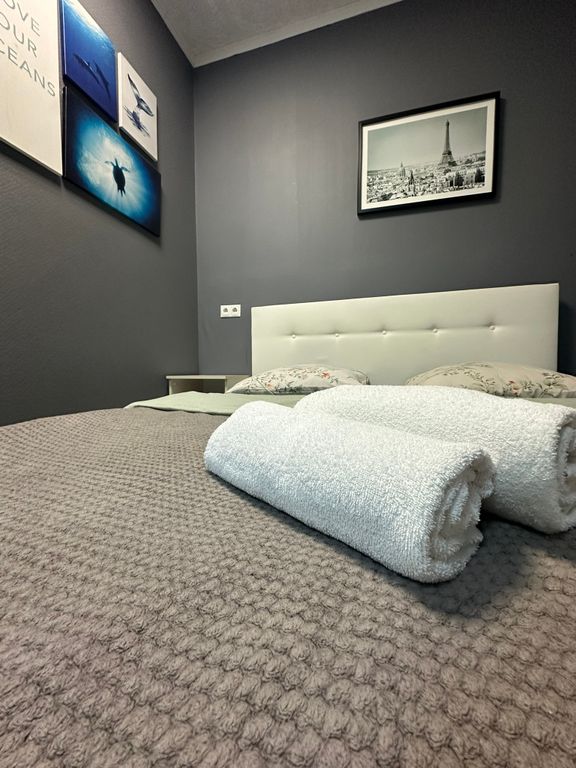 Двухместный номер с 1 кроватью без окна и с удобствами на этаже