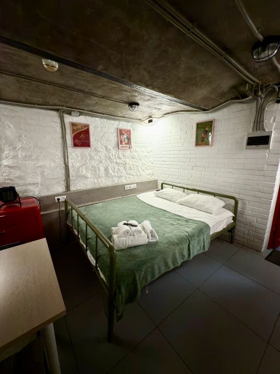 Апартаменты тематическая студия бункер с окном