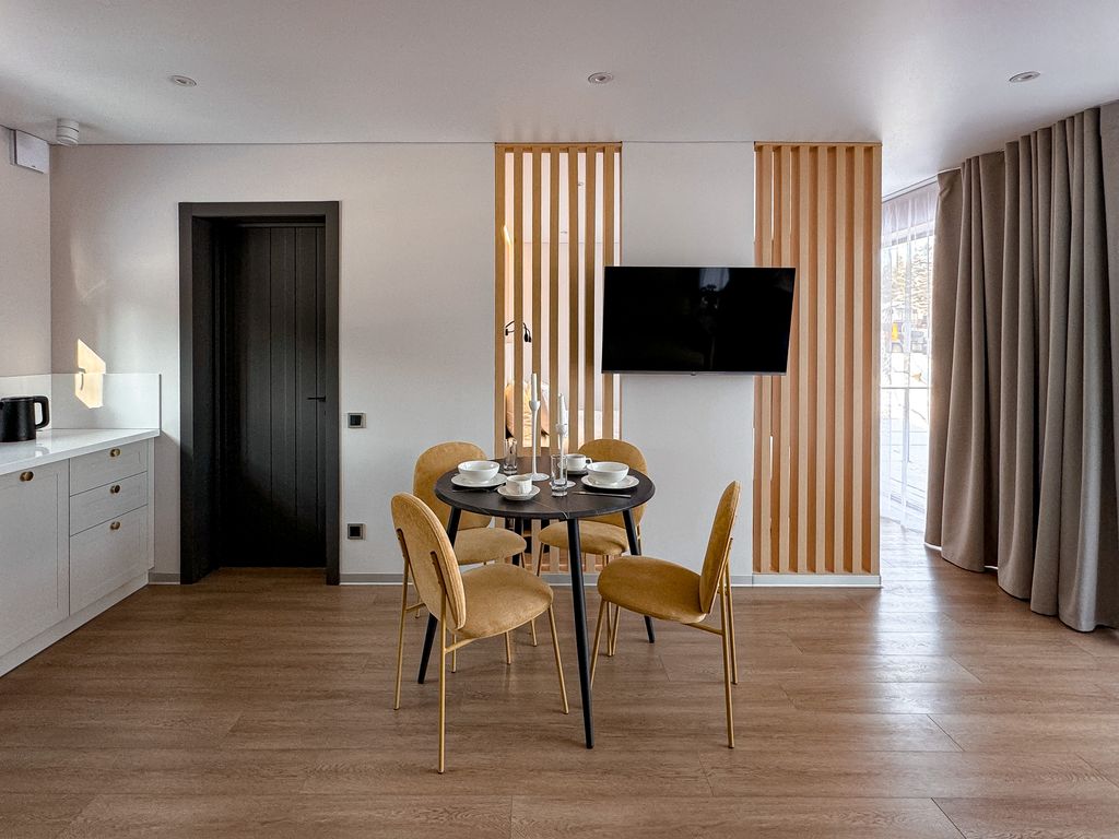 Двухместный номер с 1 кроватью с общей террасой и видом на лес (Завтрак включен)