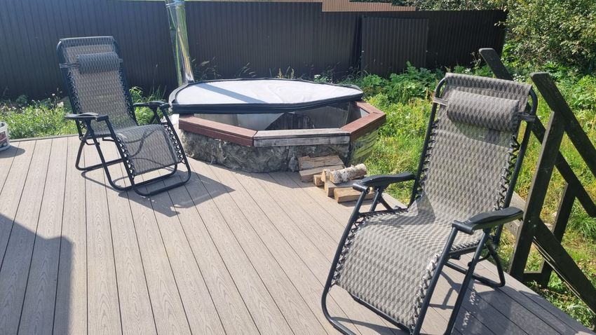 Чан или банька... Выбор за вами. Эти кресла невероятно удобные и позволят расслабиться в любом случае. 