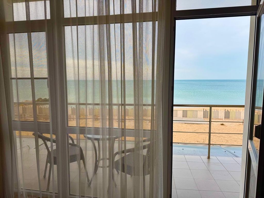 Апартаменты двухкомнатная квартира с видом на море