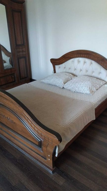 Трёхместный номер с удобствами на этаже