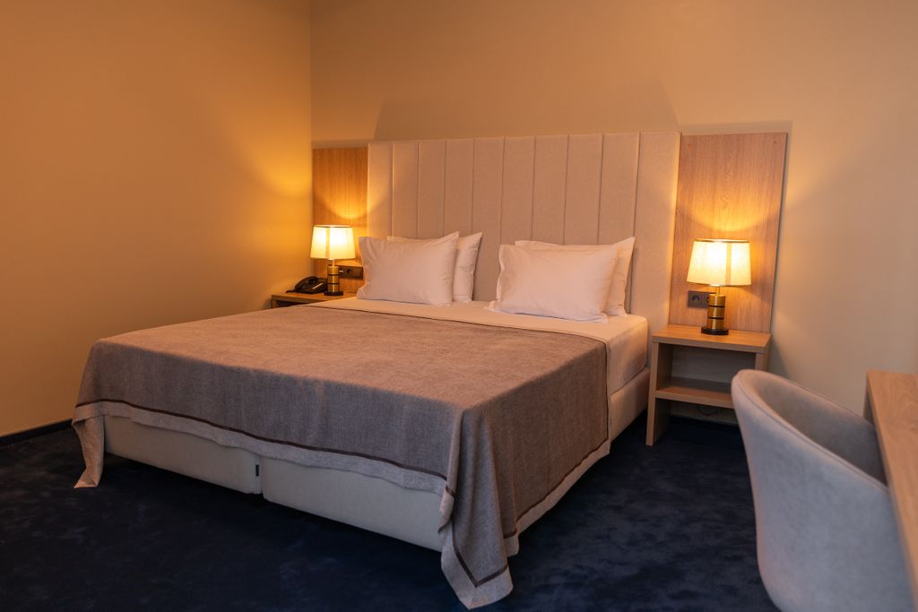 Четырёхместный номер люкс с видом на лес